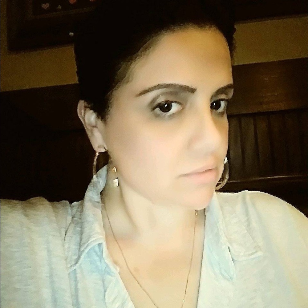 Meet your Posher, Marisa